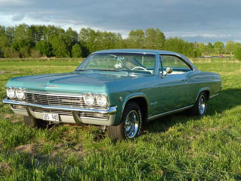 Chevrolet Impala 1965 SS 2d Hard Top Light Green.